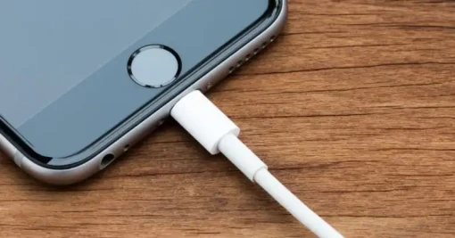 O.MG! Evil Lightning cable about to hit mass distribution